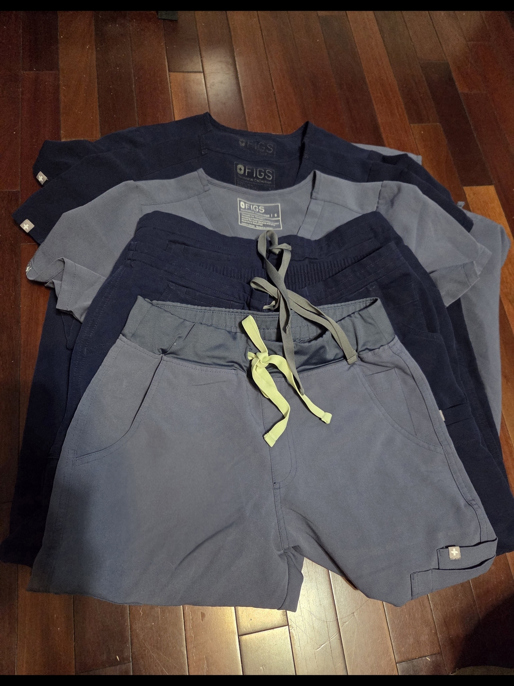 FIGS Bundle 3 Set Women's Size Small Navy and Gray Drawstring Scrub Pants & Tops